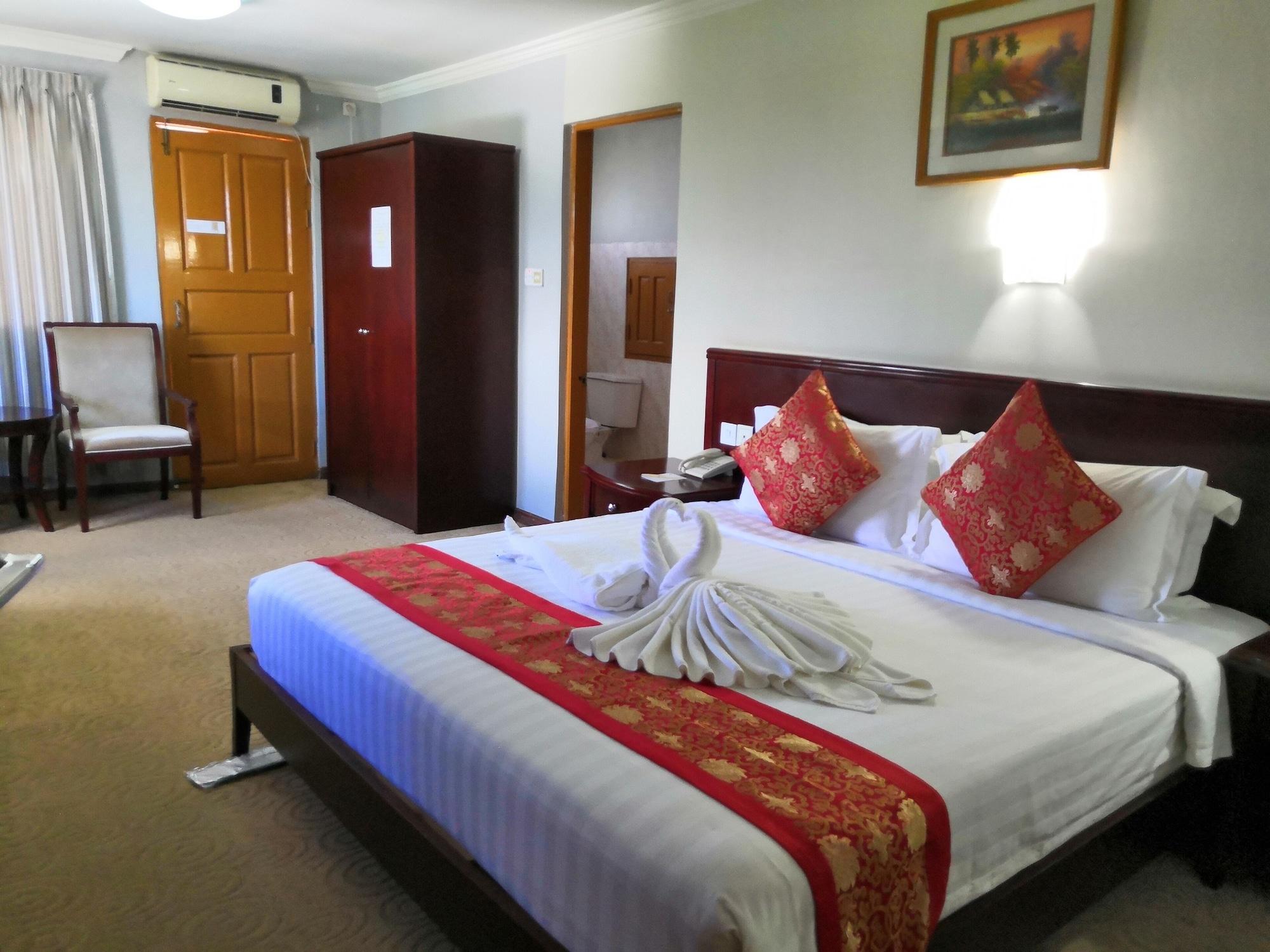 Green Leaf Hotel Yangon Exteriör bild