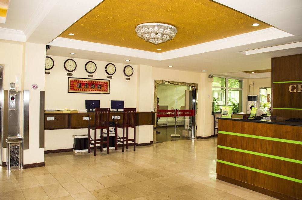 Green Leaf Hotel Yangon Exteriör bild